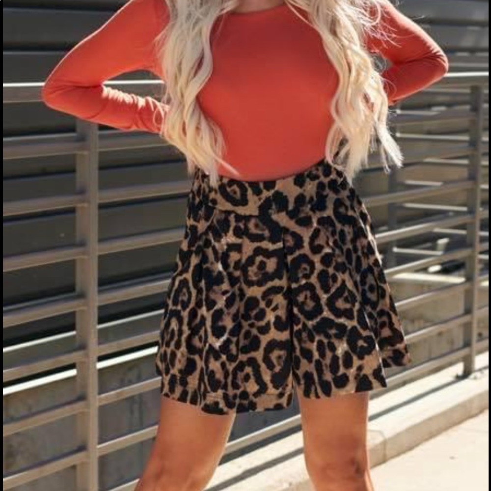 A Rawr Moment High Rise Shorts (leopard)
